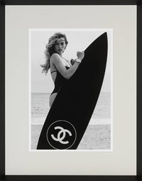 Wandbild Coco Model with Surfboard
