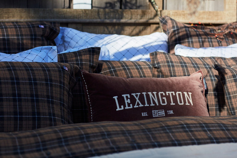 Lexington Logo Message Velvet Kissen mit Füllung - Brown